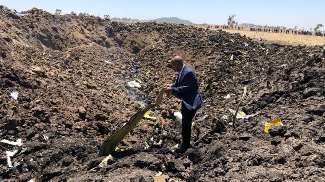 Những hình ảnh kinh hoàng trong vụ tai nạn máy bay Ethiopian: Không còn ai sống sót