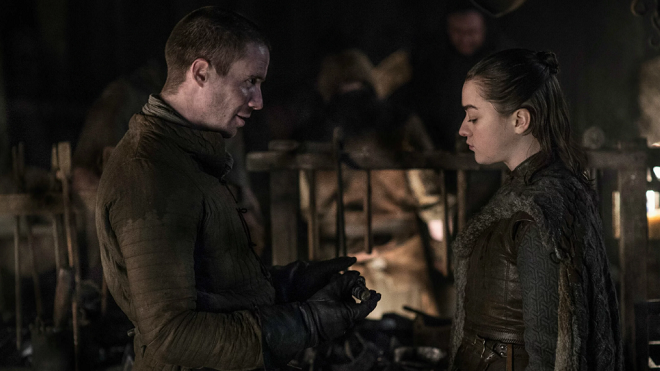 ‘Trò chơi vương quyền’: Arya Stark bao nhiêu tuổi mà có cảnh táo bạo với Gendry đến vậy?