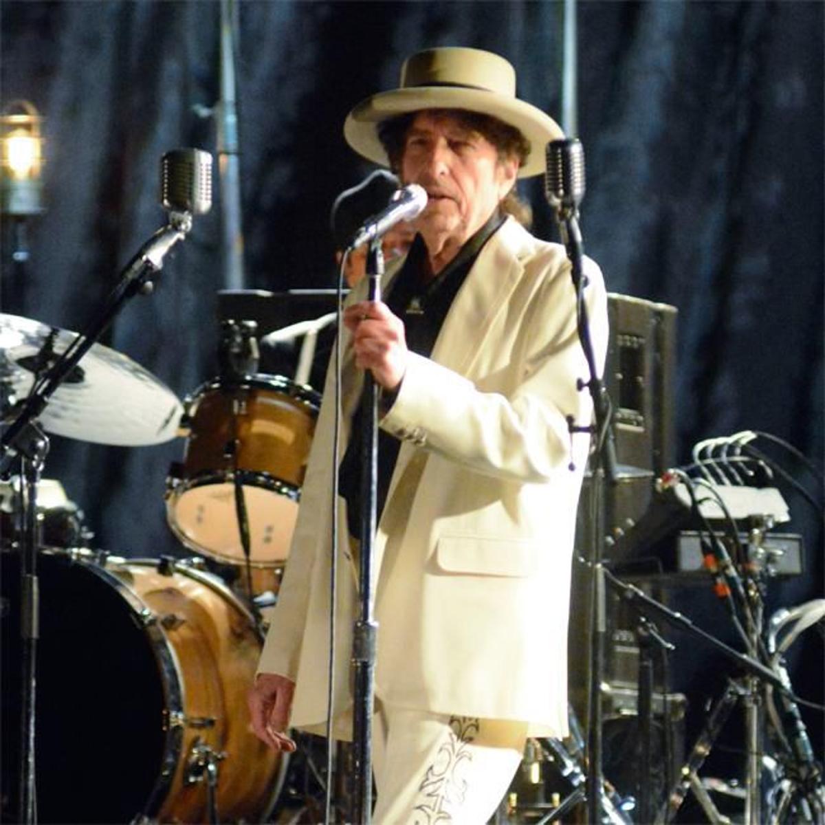 Bob Dylan, Bob Dylan nói về George Floyd, đại dịch, Little Richard, The Eagles, Pretty Maids in a Row, Dylan ra album mới