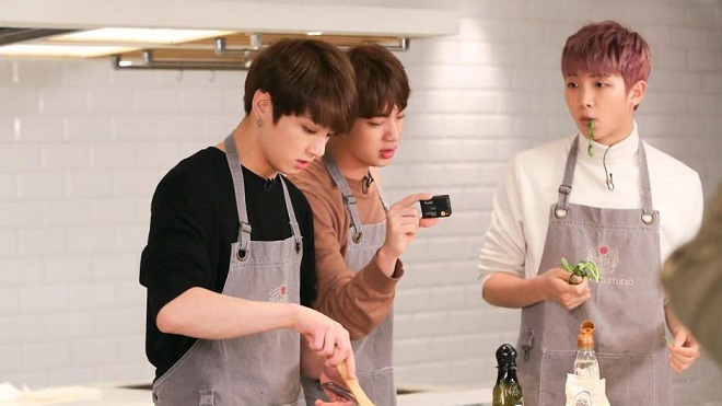 Jin BTS phải từ bỏ đam mê nấu ăn vì lý do sốc