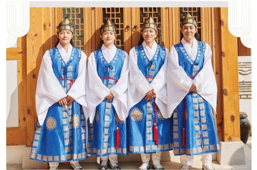 Kpop, BTS, TXT, Tân Sửu, Hanbok, NCT, Kpop đón Tân Sửu, Idol mặc hanbok 2021, Kpop tết nguyên đán, BTS tết tân sửu, BTS tết nguyên đán 2021