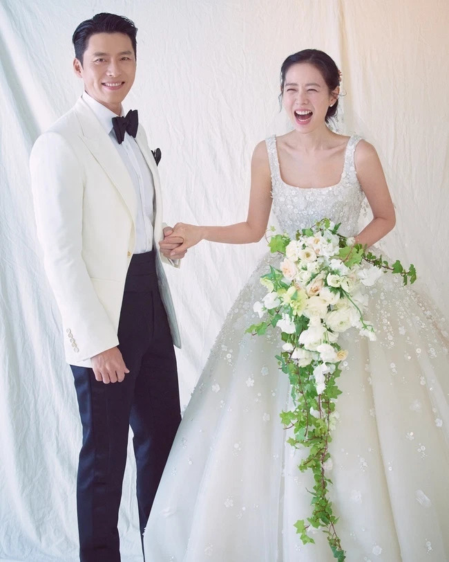 Hyun Bin, Son Ye Jin, váy cưới Son Ye Jin đám cưới Hyun Bin Son Ye Jin, dàn sao tới đám cưới Hyun Bin Ye Jin, Jang Dong Gun, Yoona, Ha Ji Won, Song Yoon Ah