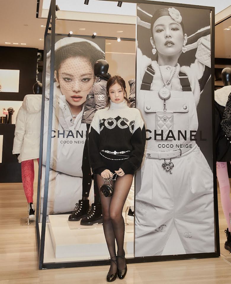 Blackpink, Jennie, Blackpink Le Sserafim mặc trùng đồ, Le Sserafim, Chaewon, Jennie Chaewon, Jennie outfit, Jennie Chanel, Kpop Style, Blackpink Style, Jennie Style