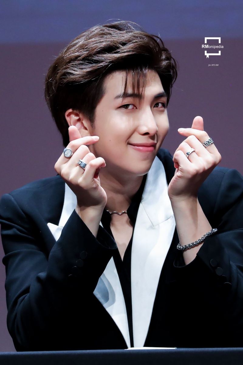 BTS, RM, RM BTS cưới vợ có con, RM BTS kết hôn, RM BTS bạn gái, Tin đồn BTS, Jin, Jimin, Jungkook, J-Hope, Suga, V, BTS girlfriend, BTS rumour, BTS solo, BTS 2022