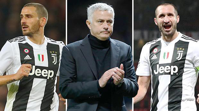 Tin HOT M.U 24/10: Mourinho ca ngợi 'Bonucci và Chiellini có thể đến Harvard dạy đá hậu vệ'