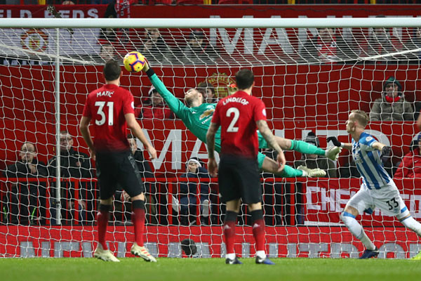 Kết quả bóng đá hôm nay, kết quả MU vs Huddersfield, video clip MU vs Huddersfield, MU vs Huddersfield, Pogba lập cú đúp, Pogba hồi sinh, De Gea, Ole Gunnar Solskjaer