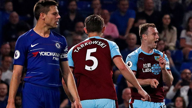 VIDEO Chelsea 2-2 Burnley: Hòa đáng tiếc, The Blues lỡ cơ hội bứt phá