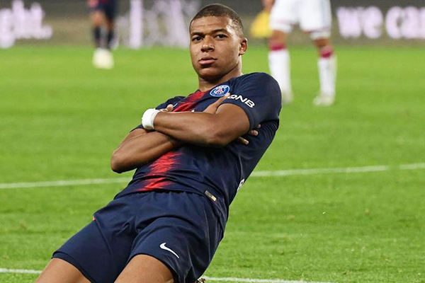 Mbappe tới Real Madrid, Mbappe cú đúp danh hiệu, Mbappe xuất sắc nhất Ligue 1, Mbappe PSG, Mbappe Real Madrid, PSG, Real Madrid, Mbappe thả thính Real Madrid, Zidane