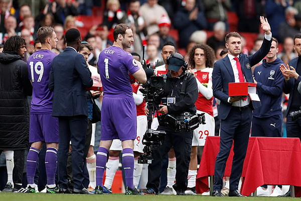 Ramsey chia tay Arsenal, Ramsey tạm biệt Emirates, xúc động Ramsey, Ramsey vs Cech, Arsenal vs Brighton, video Arsenal 1-1 Brighton, Ramsey Arsenal, Aaron Ramsey