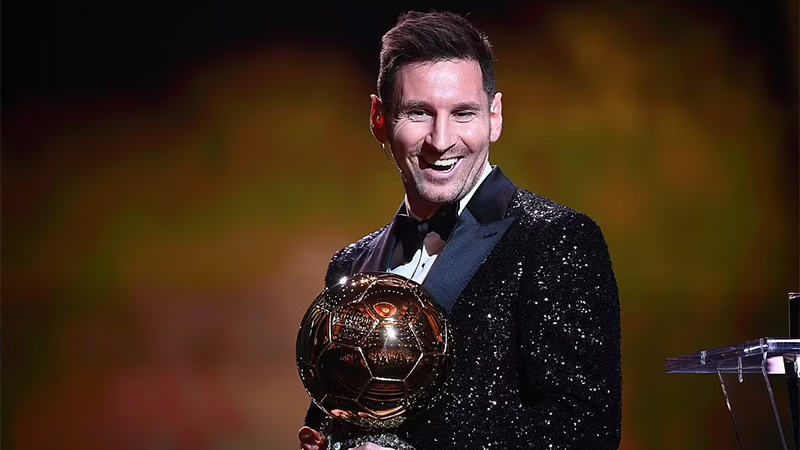Messi lần thứ 7 giành Quả bóng vàng