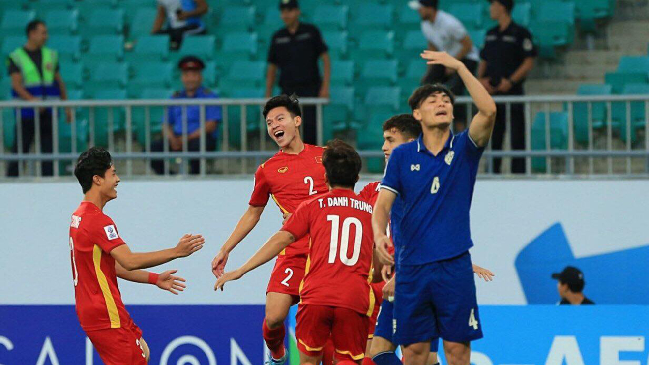 U23 Việt Nam 2-2 U23 Thái Lan: Bend it like... Tuấn Tài