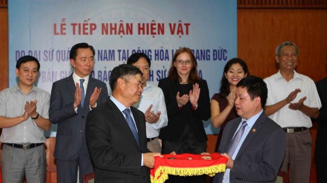Tiếp nhận 18 cổ vật Việt Nam hồi hương từ Đức 