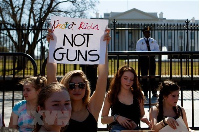 Số vụ xả súng học đường tại Mỹ tăng mạnh