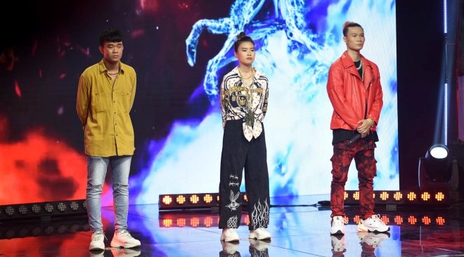 Tập 3 'King of Rap': 4 giám khảo 'căng não' cược like cho 'gà chiến' 
