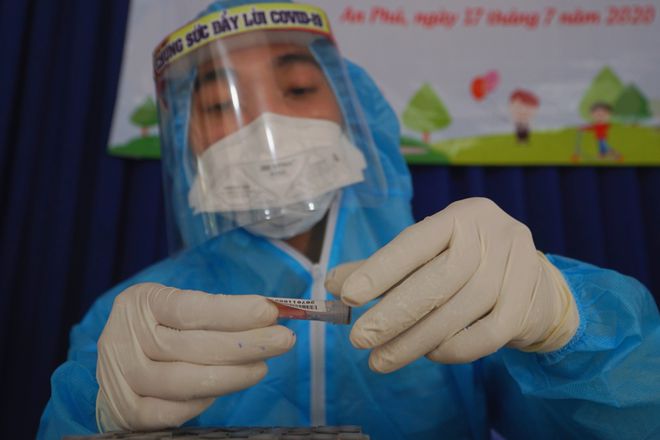 Dịch Covid-19: Chủng virus gây ra chùm ca bệnh ở sân bay Tân Sơn Nhất lần đầu tiên xuất hiện tại Việt Nam và Đông Nam Á