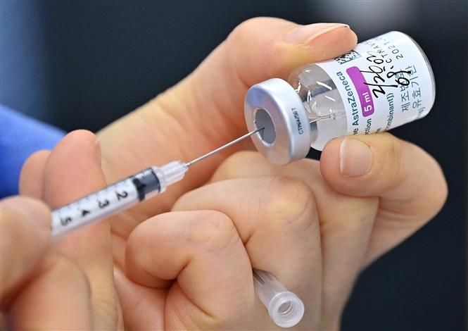 Dịch Covid-19: Hàn Quốc quyết định tiếp tục tiêm vaccine của AstraZeneca