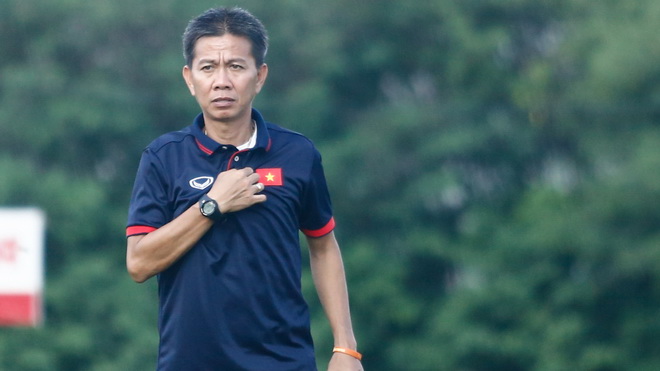 HLV Hoàng Anh Tuấn: 'HLV thủ môn Jason Brown giỏi hơn tất cả những đồng nghiệp Việt Nam'