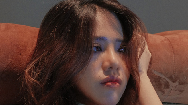 Phùng Khánh Linh ra mắt ‘Một liều thuốc’ trong phiên bản deluxe album