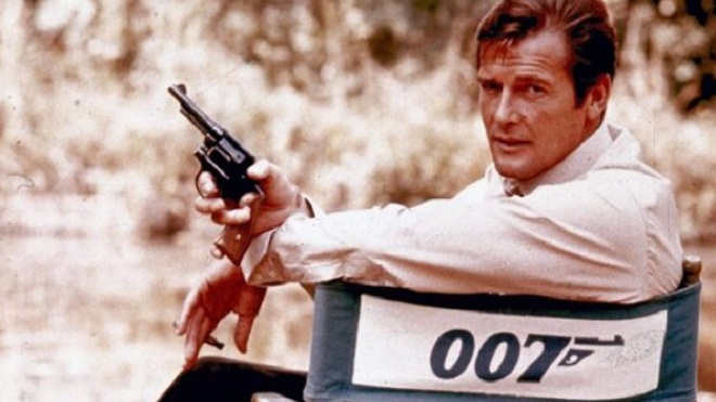 Lãng tử 007 Roger Moore qua đời vì bệnh ung thư