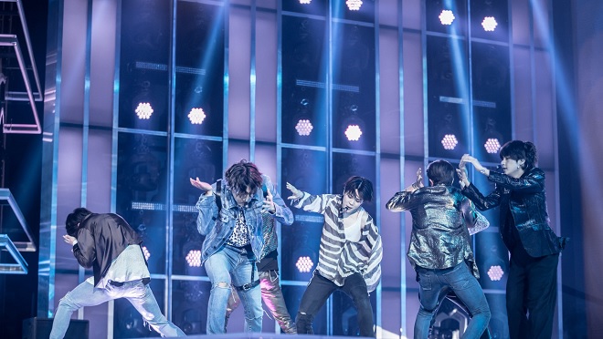 VIDEO: Xem lại màn trình diễn khiến ARMY phát cuồng của BTS với hit 'Fake Love' tại BBMAs