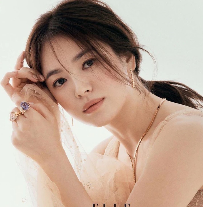 Song Hye Kyo, Song Hye Kyo đẹp lộng lẫy, Song Hye Kyo Elle, Song Hye Kyo Song Joong Ki, Song Hye Kyo Hyun Bin, scandal Song Hye Kyo, Song Hye Kyo hậu ly hôn