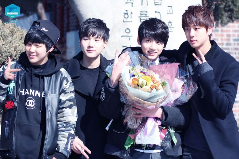 BTS, Jungkook, Jungkook BTS, BTS Jungkook, Suga, Suga BTS, Jin, Jin BTS, Jimin, Jimin BTS, Jungkook ảnh đẹp, Jungkook tốt nghiệp, Jungkook trai đẹp, BTS em út