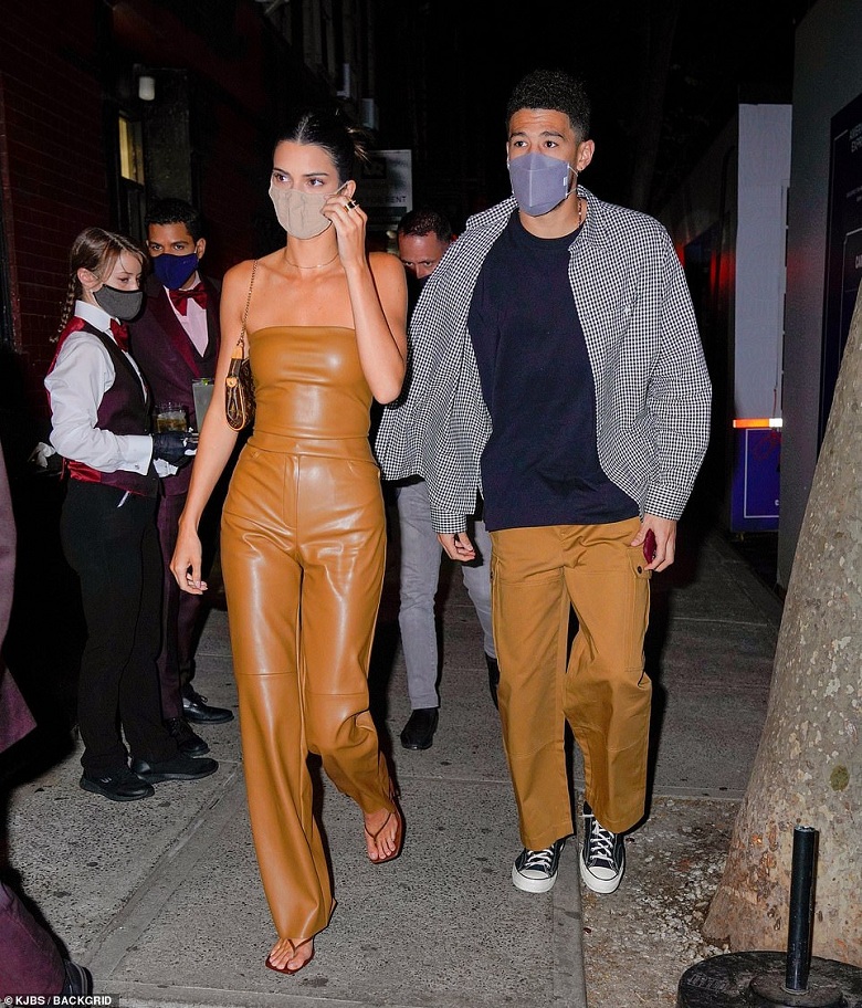 Kendall Jenner, Kendall Jenner hẹn hò, em gái Kim siêu vòng 3, Kim Kardashian, Kendall Jenner Devin Booker, Devin Booker, Kendall Jenner siêu mẫu, Victoria secret