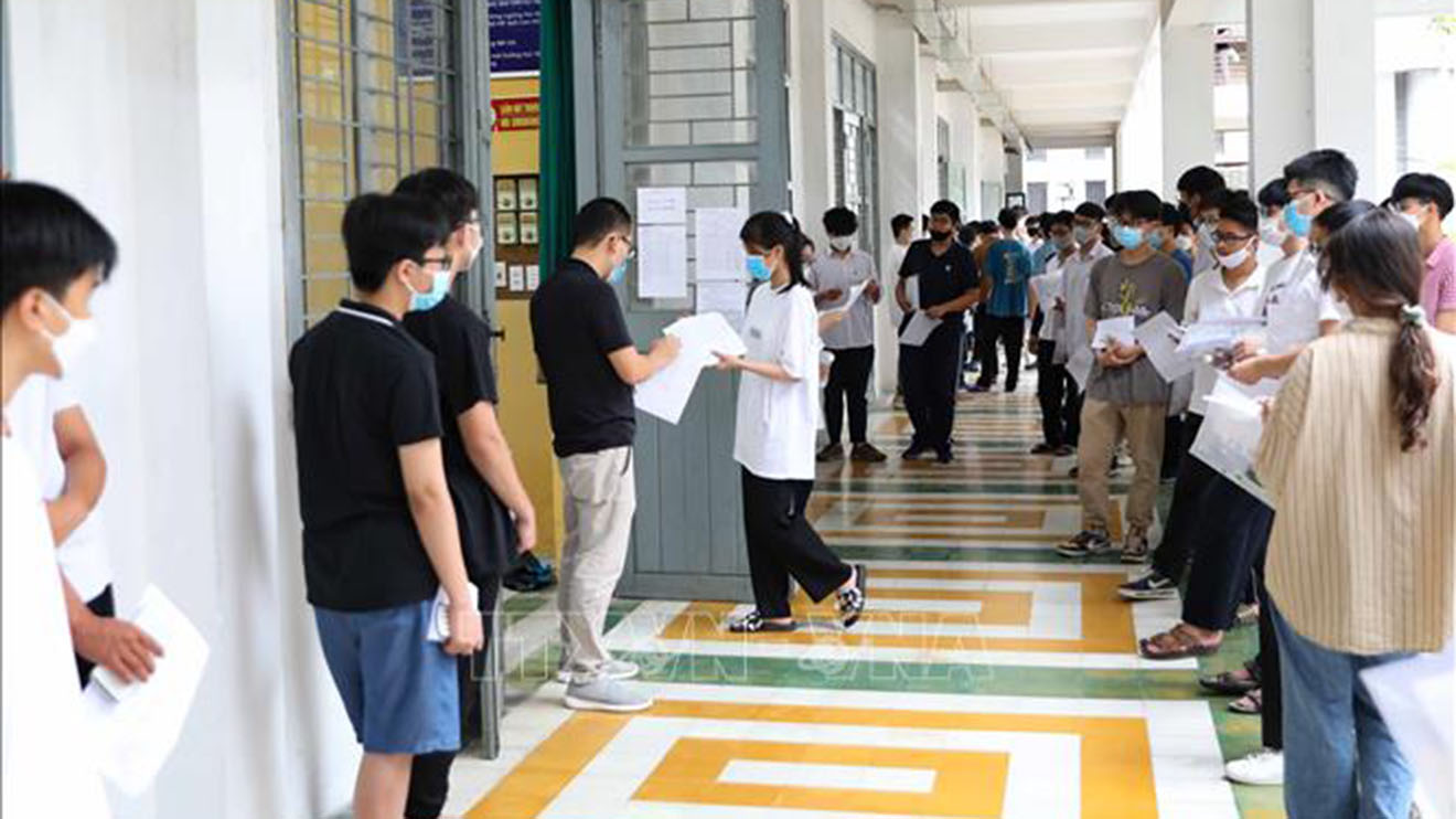 Hơn 7.000 thí sinh thi đánh giá tư duy của Trường Đại học Bách khoa Hà Nội để xét tuyển vào ĐH