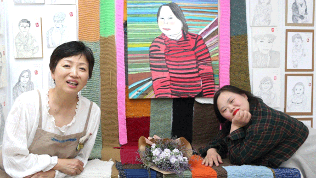 Nhà văn Jang và con gái