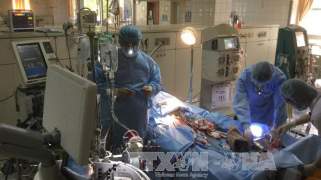 8 bệnh nhân chạy thận tử vong: Tạm đình chỉ Giám đốc Bệnh viện tỉnh Hòa Bình