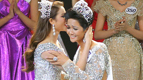 VIDEO: Xem lại toàn bộ màn trả lời ứng xử tại Hoa hậu hoàn vũ Việt Nam 2017