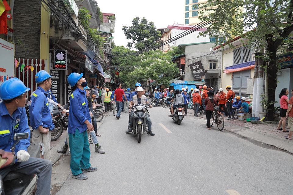VIDEO một số tòa nhà Hà Nội rung chuyển do ảnh hưởng dư chấn động đất