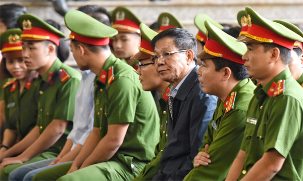 Tòa án tỉnh Phú Thọ bắt đầu xét xử vụ án đánh bạc nghìn tỷ
