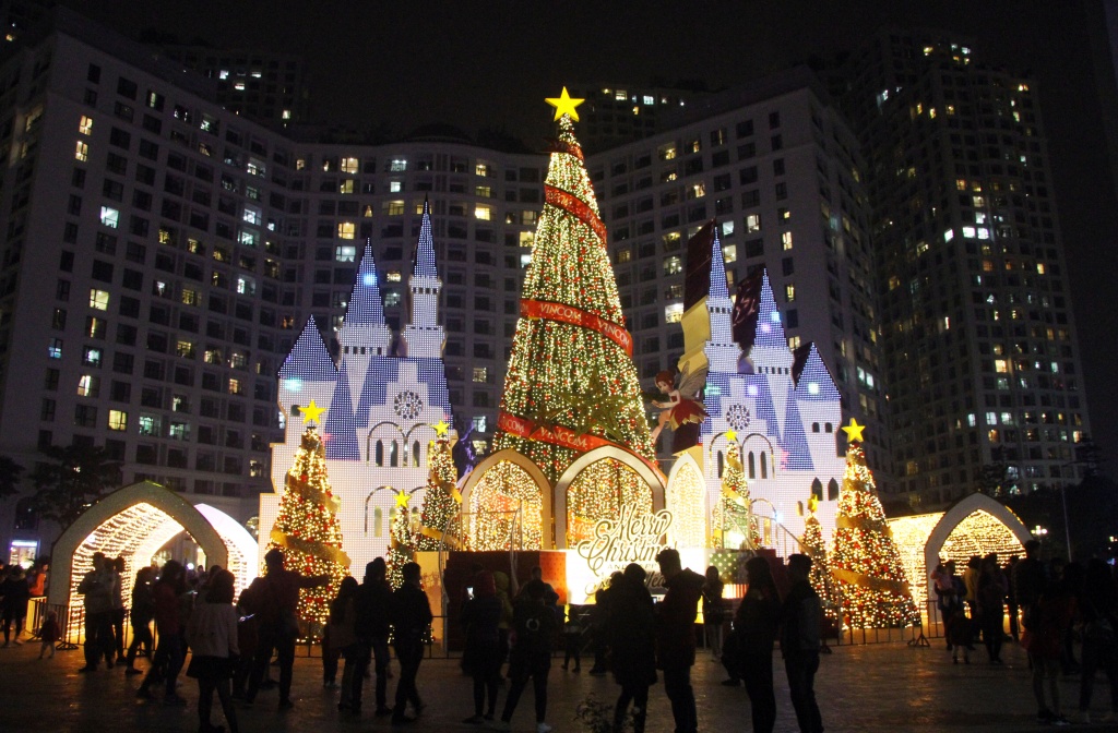 Giáng sinh, Noel, Noel Hà Nội, Giáng sinh Hà Nội, Giáng sinh Sài Gòn, Noel ở đâu, chơi noel ở đâu, đón giáng sinh ở đâu, đón noel ở đâu, mừng mùa lễ hội, mùa lễ hội