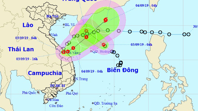 Áp thấp nhiệt đới liên tục đổi hướng, từ Nghệ An đến Thừa Thiên Huế mưa rất to