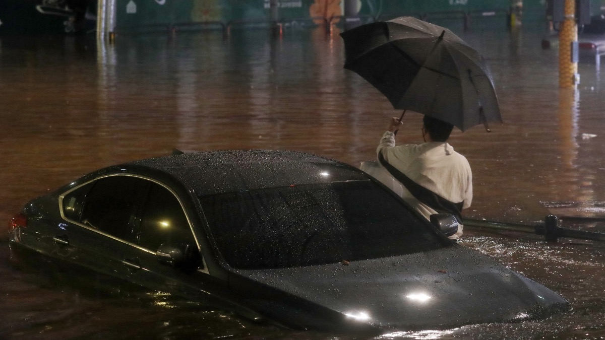 Tổng thống Hàn Quốc xin lỗi vì để xảy ra tình trạng ngập lụt ở thủ đô Seoul 