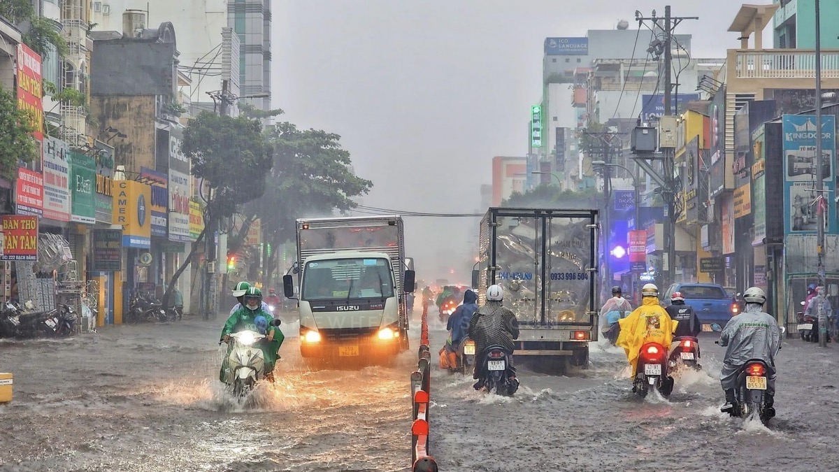 Từ Đà Nẵng đến Bình Thuận, Tây Nguyên và Nam Bộ mưa dông kéo dài trong nhiều ngày tới