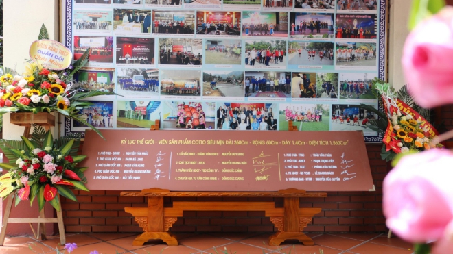 Lần đầu tiên một thương hiệu sản xuất vật liệu xây dựng đất sét nung Việt Nam lập cú đúp Kỷ lục Thế giới