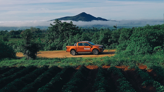 Khi cô ấy chọn... Ford Ranger