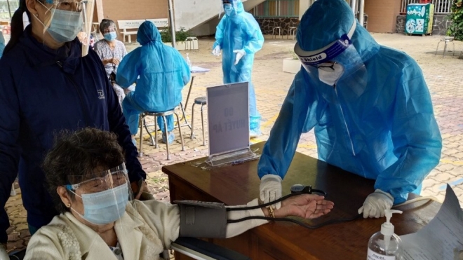 BV Mắt Sài Gòn Cần Thơ tham gia chiến dịch tiêm chủng 9.000 liều vắc-xin Covid-19