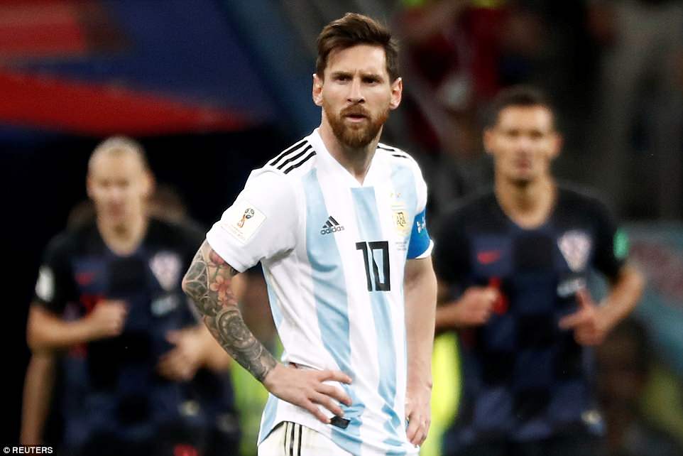 Video clip bàn thắng Argentina 0-3 Croatia: Messi mờ nhạt, Albiceleste gây thất vọng