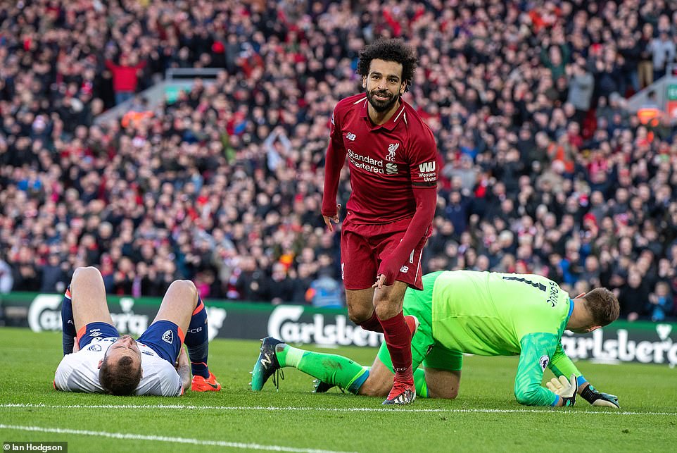 VIDEO Liverpool 3-0 Bournemouth: Mane, Salah giúp Liverpool đòi lại ngôi đầu