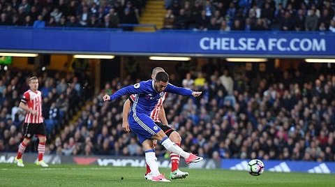 Hazard mở tỷ số cho Chelsea
