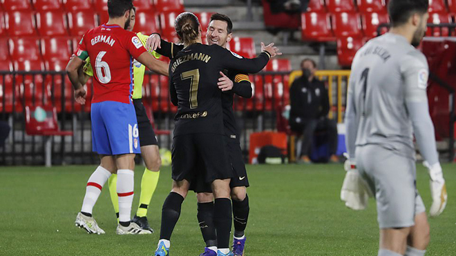 Granada 0-4 Barcelona: Messi và Griezmann cùng lập cú đúp