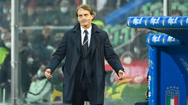 HLV Mancini từ chối nói về tương lai khi Ý mất vé dự World Cup