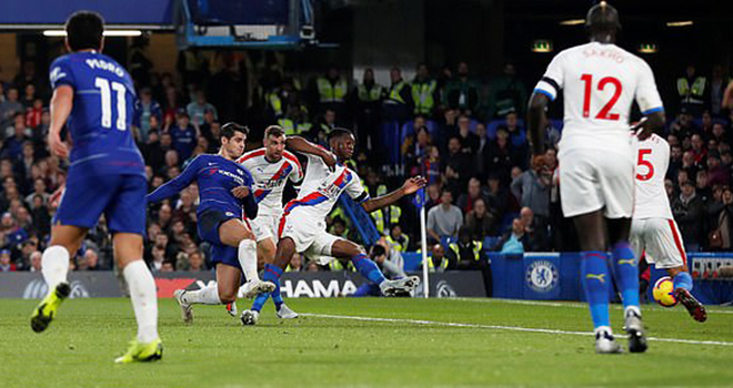 Chelsea 3-1 Crystal Palace: Morata tỏa sáng giúp Chelsea vượt qua Liverpool
