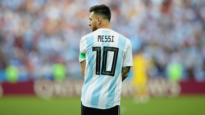 Leo Messi chia tay đội tuyển Argentina... đến hết năm 2018