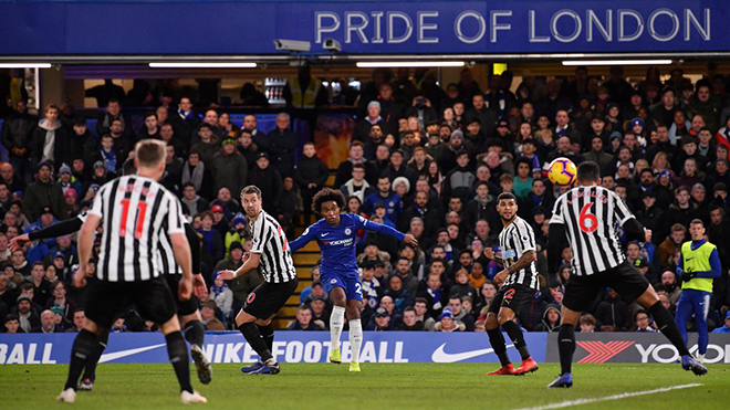 Video Chelsea 2-1 Newcastle: Willian sắm vai người hùng của Sarri