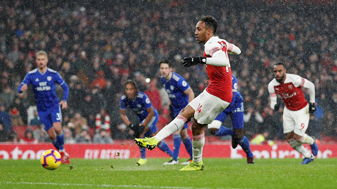 VIDEO bàn thắng Arsenal 2-1 Cardiff: ‘Pháo thủ’ áp sát Top 4