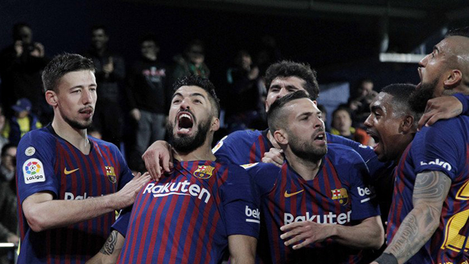 VIDEO Villarreal 4-4 Barcelona: Messi sút phạt ghi bàn từ ghế dự bị, Barca thoát thua ngoạn mục